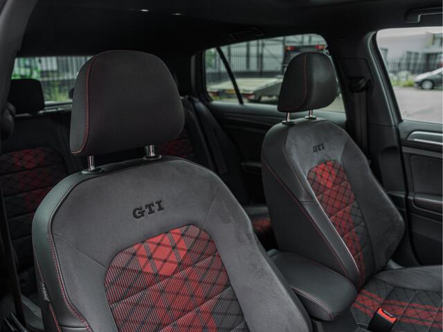 Volkswagen GOLF 2.0 TSI GTI TCR 290PK | Dynaudio | Pano | Virtual | Lane & Side | Blindspot | LED | Carplay | Sfeer | Camera |