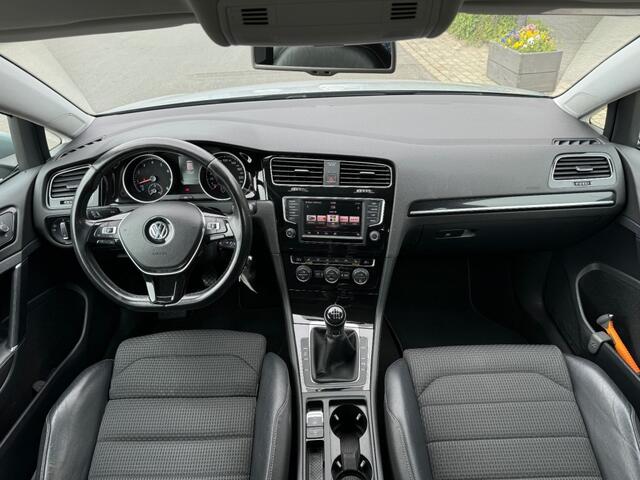 Volkswagen GOLF 1.2 TSI BUSINESS ED. CONNECTED 5-drs Navi Clima Stoelverwarming