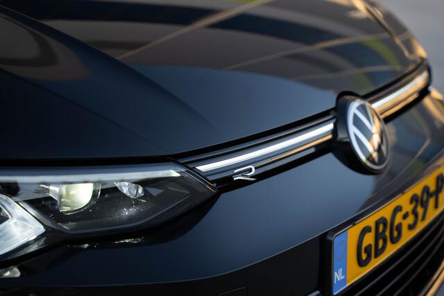 Volkswagen GOLF 2.0 TSI R 4Motion/Pano/IQ/AKRA/H+K/5J-Garantie