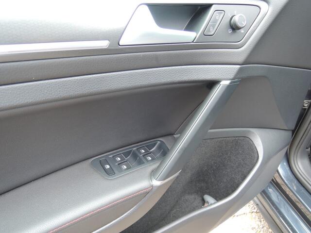 Volkswagen GOLF 2.0 TSI GTI PERFORMANCE