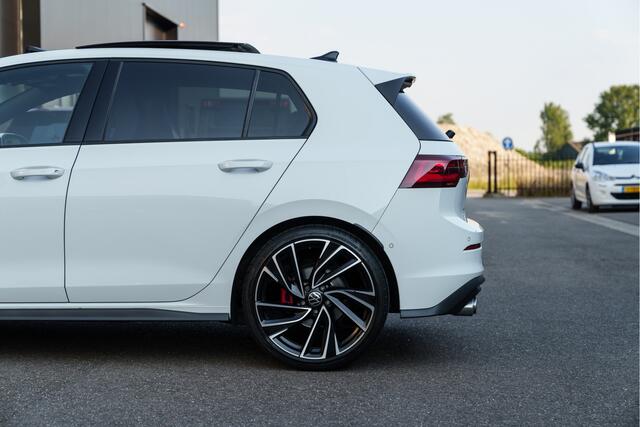 Volkswagen GOLF 2.0 TDI GTD 200PK | Pano | Memory | Leder | Keyless | Stoelverwarming + Koeling | Camera | Harman Kardon