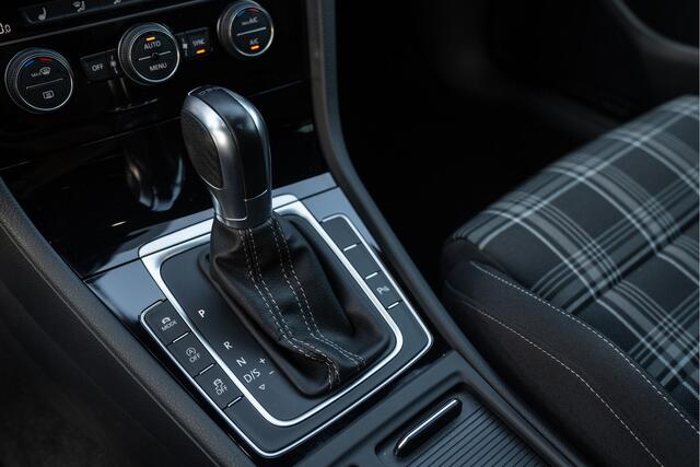 Volkswagen GOLF 2.0 TDI GTD | | Virtual | Sport & Sound | Camera | Lane & Side Assis | Front Assis | ACC | DCC