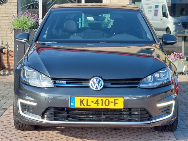Volkswagen GOLF 1.4 TSI GTE Connected Series | Trekhaak | NL auto