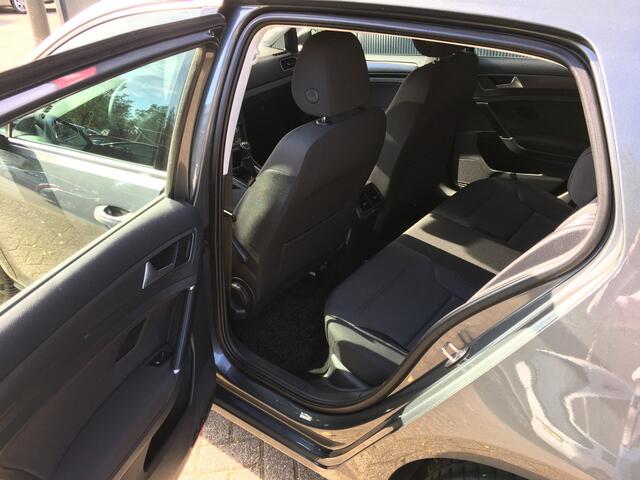 Volkswagen GOLF 1.0 TSI Trendline , Navi, Airco, Cruise control