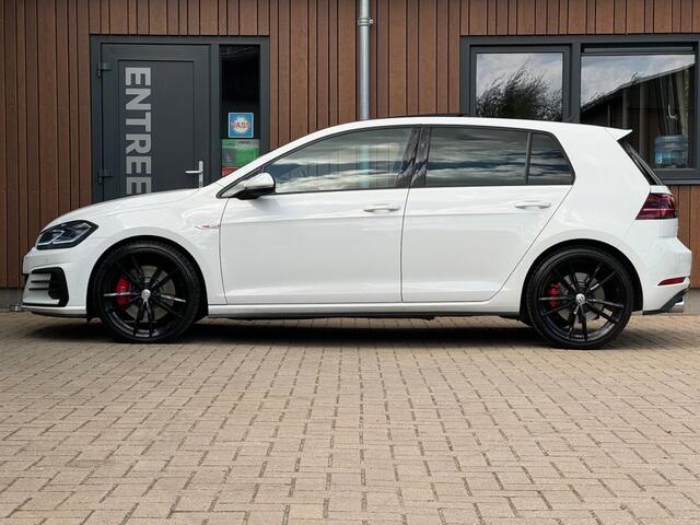 Volkswagen GOLF 2.0 TSI GTI DSG pano acc honeycomb 19'' pretoria