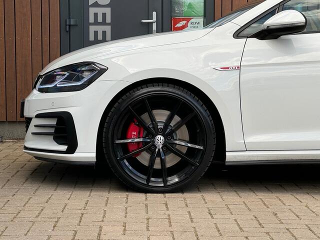 Volkswagen GOLF 2.0 TSI GTI DSG pano acc honeycomb 19'' pretoria