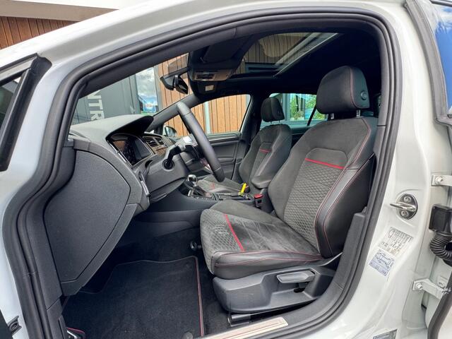 Volkswagen GOLF 2.0 TSI GTI DSG pano acc honeycomb 19'' pretoria