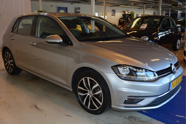 Volkswagen GOLF 1.4 TSI Highline grootbeeld navi,appelcar, cruisec rijstrookdet, trekhaak, veel accessoires 5-drs 150PK trekh 1500KG geen schade geen krassen.