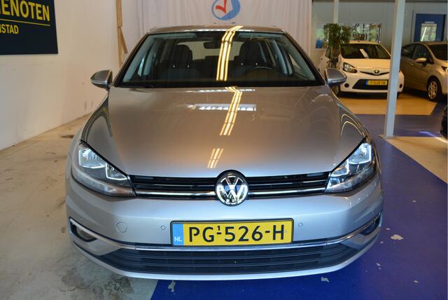 Volkswagen GOLF 1.4 TSI Highline grootbeeld navi,appelcar, cruisec rijstrookdet, trekhaak, veel accessoires 5-drs 150PK trekh 1500KG geen schade geen krassen.