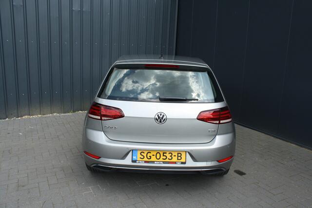 Volkswagen GOLF 1.0 TSI Comfortline - RIJKLAAR - NAVIGATIE - CAMERA - 5-DEURS