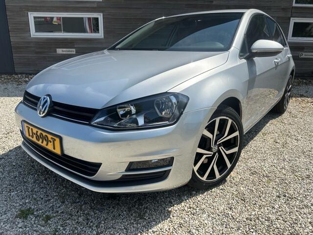 Volkswagen GOLF 1.2 TSI Connected Series