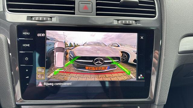 Volkswagen GOLF 1.0 TSI Highline | Camera | Navigatie | Stoelverwarming |
