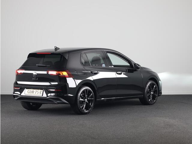 Volkswagen GOLF 1.5 eTSI Life Edition 115 PK | Navigatie | Camera | 18 Inch | Spiegelpakket | Keyless entry