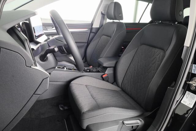 Volkswagen GOLF 1.5 eTSI Life Edition 115 PK | Navigatie | Camera | 18 Inch | Spiegelpakket | Keyless entry