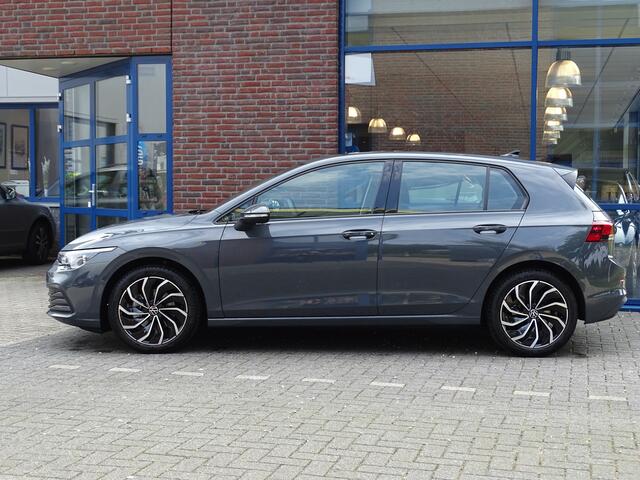 Volkswagen GOLF 1.0 eTSI Life Business