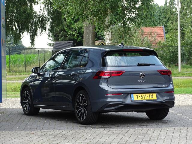 Volkswagen GOLF 1.0 eTSI Life Business