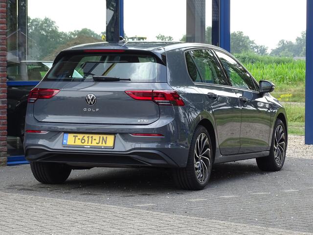 Volkswagen GOLF 1.0 eTSI Life Business
