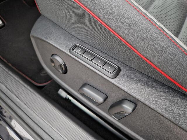 Volkswagen GOLF 2.0 TSI GTI | Pano | Stoelventilatie | Harman / Kardon | LED | Memory | DAB |