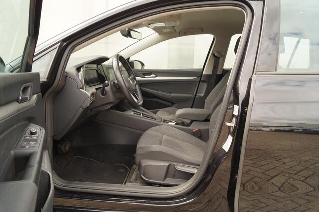 Volkswagen GOLF Variant 1.0 eTSI 110pk DSG Life -NAVI-PDC-