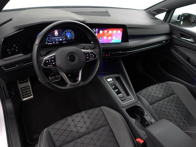 Volkswagen GOLF 1.5 eTSI R Line Aut- Panodak, Harman Kardon, Sfeerverlichting, CarPlay, Stuur/Stoelverwarming, Camera, Dynamic Select