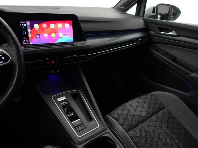 Volkswagen GOLF 1.5 eTSI R Line Aut- Panodak, Harman Kardon, Sfeerverlichting, CarPlay, Stuur/Stoelverwarming, Camera, Dynamic Select