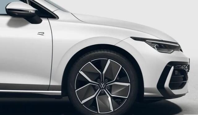 Volkswagen GOLF 1.5 eTSI R-Line Edition !!!Profiteer ook van 2.000 EURO inruilpremie!!!