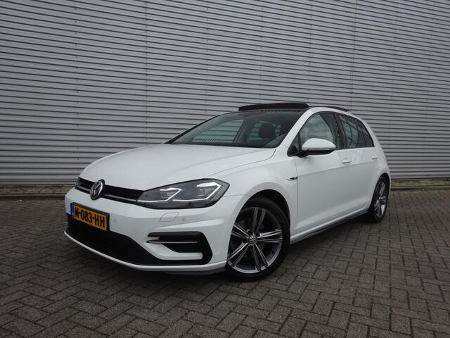 Volkswagen GOLF 1.4 TSI Highline R-Line Panoramadak / Virtual / Keyless / Led / Camera