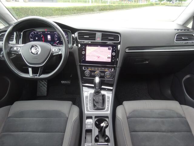Volkswagen GOLF 1.4 TSI Highline R-Line Panoramadak / Virtual / Keyless / Led / Camera