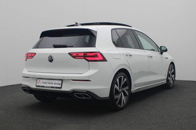 Volkswagen GOLF 1.5 eTSI 150PK DSG R-Line Business | Pano | IQ Light | Navi | Camera | ACC | 18 inch