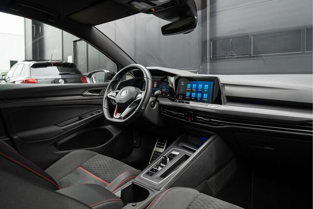 Volkswagen GOLF 8 GTI Clubsport 2021 | 300PK | Pano | Keyless | IQ Light | Nardo | Camera | Lane & Side Assis | ACC | DCC | Sound