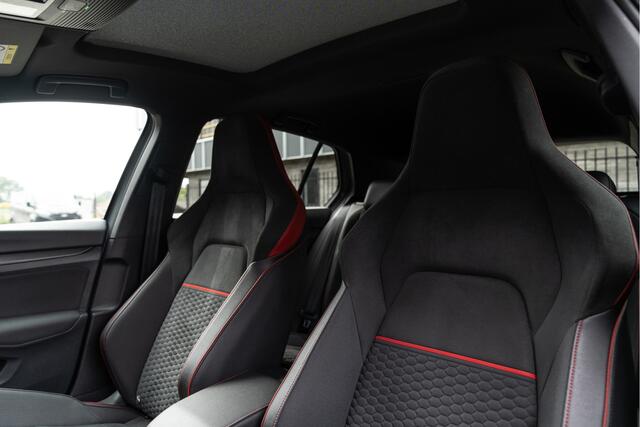 Volkswagen GOLF 8 GTI Clubsport 2021 | 300PK | Pano | Keyless | IQ Light | Nardo | Camera | Lane & Side Assis | ACC | DCC | Sound