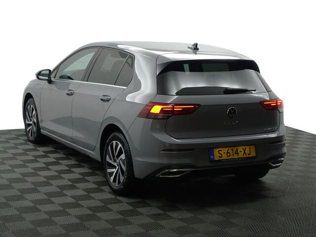 Volkswagen GOLF 1.4 eHybrid GTE 242pk Aut- Head Up, Carplay, Sfeerverlichting, Stoelmassage, Memory, Stuur/Stoelverwarming, Ada Cruise