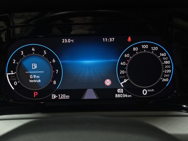 Volkswagen GOLF Variant 1.0 eTSI Life DSG Navi ACC PDC