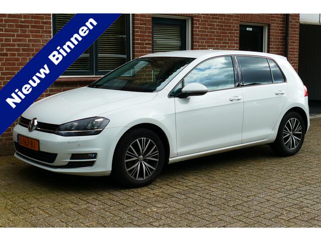 Volkswagen GOLF 1.4 TSI Connected Series Bj 12-2016. Xenon, Clima, Cruise, Stoelverw, PDC V+A, 16"LMV
