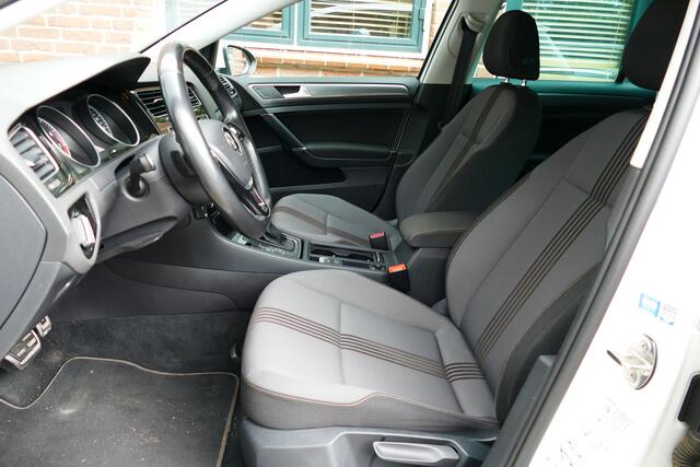 Volkswagen GOLF 1.4 TSI Connected Series Bj 12-2016. Xenon, Clima, Cruise, Stoelverw, PDC V+A, 16"LMV