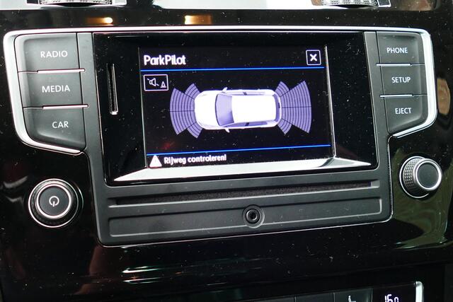 Volkswagen GOLF 1.4 TSI Connected Series Bj 12-2016. Xenon, Clima, Cruise, Stoelverw, PDC V+A, 16"LMV