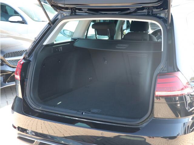 Volkswagen GOLF 1.5 TSI DSG Highline