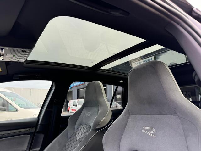 Volkswagen GOLF Variant 1.5 TSI R-Line pano, led, navi, cruise