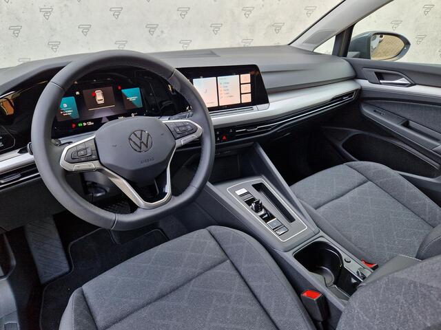 Volkswagen GOLF Variant 1.5 eTSI | Camera | Stoelverwarming | ACC | LED | PDC | DAB |