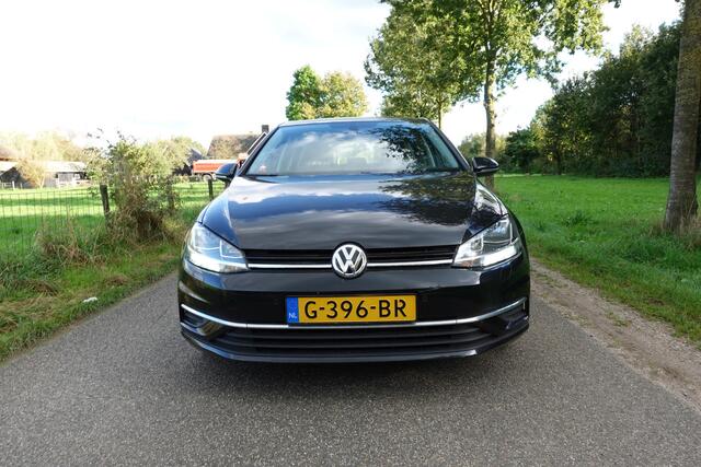 Volkswagen GOLF 1.0 TSI Comfortline Business Winterpakket ,Navigatie