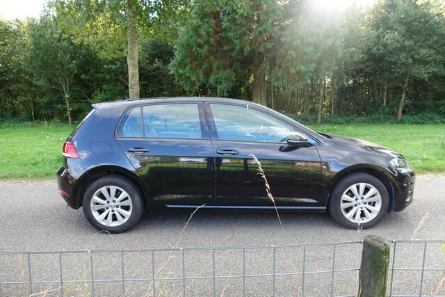 Volkswagen GOLF 1.0 TSI Comfortline Business Winterpakket ,Navigatie