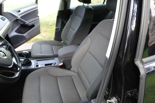Volkswagen GOLF 1.0 TSI Comfortline Business Winterpakket ,Navigatie