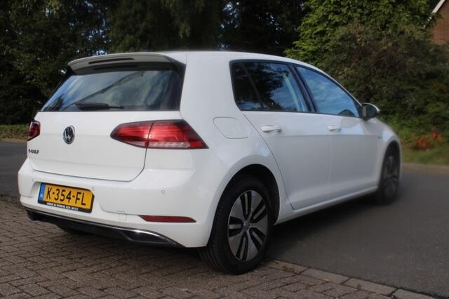 Volkswagen GOLF E edition navigatie adaptief cruise park pilot winterset NAP