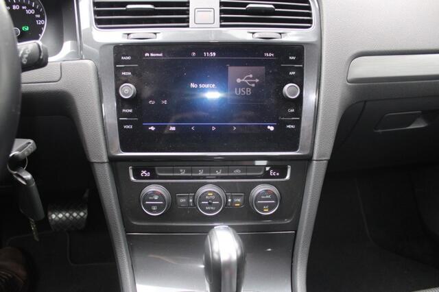 Volkswagen GOLF E edition navigatie adaptief cruise park pilot winterset NAP