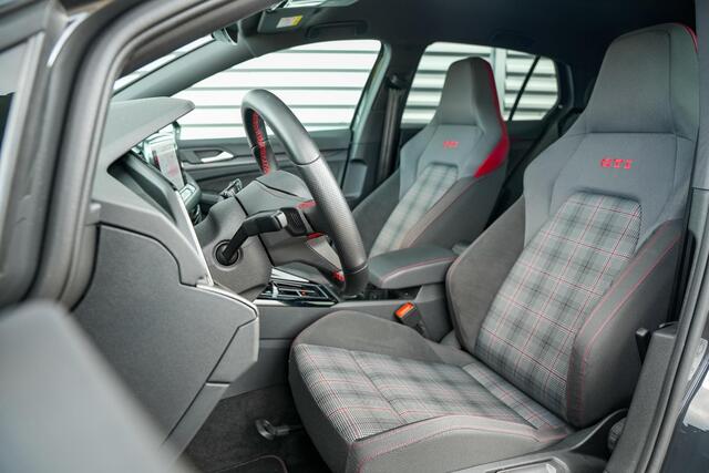 Volkswagen GOLF 2.0 TSI GTI Adapt. cruise Navi Camera Stuurverw.