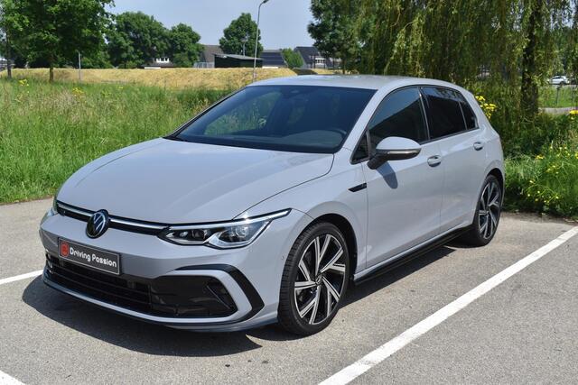 Volkswagen GOLF 1.5 TSI R-Line | 18'' Bergamo | Achteruitrijcamera | ACC | LED