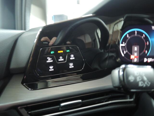 Volkswagen GOLF 2.0 TDI STYLE AUTOMAAT