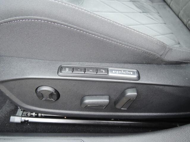 Volkswagen GOLF 2.0 TDI STYLE AUTOMAAT