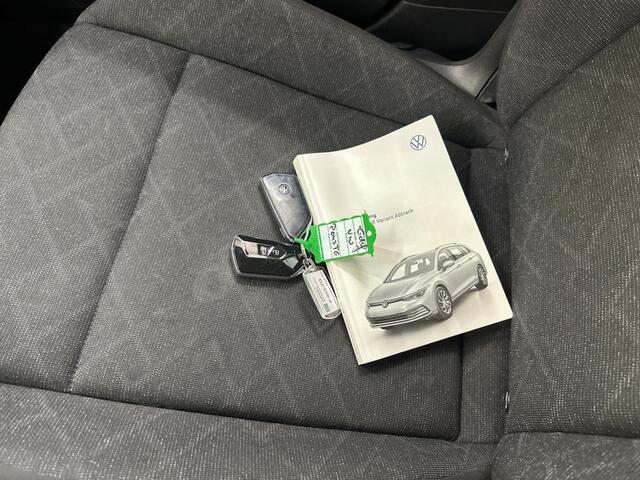 Volkswagen GOLF Variant 1.0 eTSI Life Business 110-pk | Led koplampen | Parkeersensoren achter | Adaptieve cruisecontrol | BTW auto | 1e eigenaar | volledige historie | NL-auto