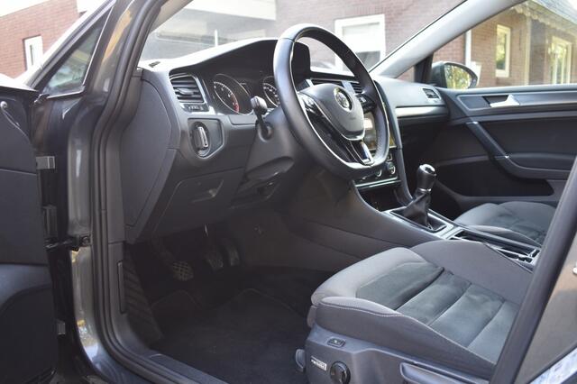 Volkswagen GOLF 1.0 TSI Comfortline Business NAVI APPLE/ANDROID CARPLAY PDC ACC
